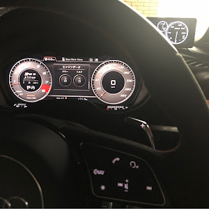 RS3 セダン