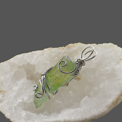 Title 4, Handmade natural crystal column pendant with ra...