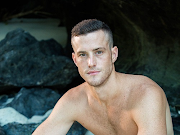 Seamus Holmes (25) was the first cast away to be sent home in the 6th season of Survivor SA.