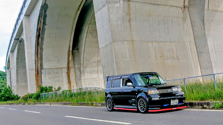 bBの#SCION XB・#ドライブ・#網メッキエアーダクト効果・#一人撮影・#エンジンルーム内の熱気"逃げる😉👌に関するカスタム事例の投稿画像1枚目