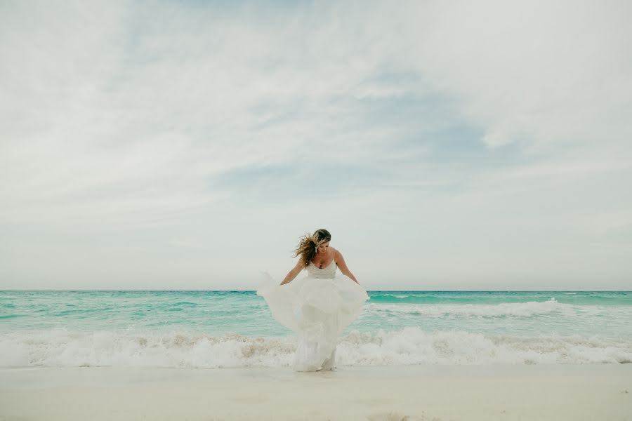 Fotografo di matrimoni Diana Mora (cielitolindo). Foto del 12 agosto 2020