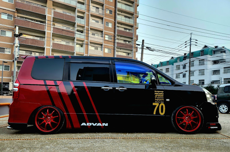 ヴォクシーのADVANカラー・CUSTOM雅FAMILY・bireigarage・労災隠しは犯罪です❗に関するカスタム事例の投稿画像1枚目