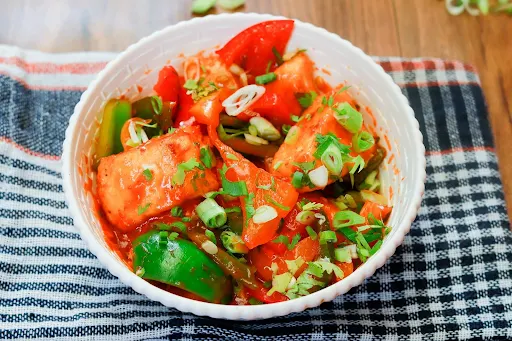 Chilli Paneer Dry [8 Pieces, 650 Ml]