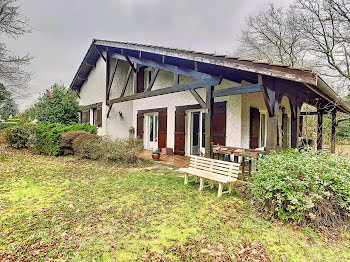 maison à Saint-Jean-d'Illac (33)