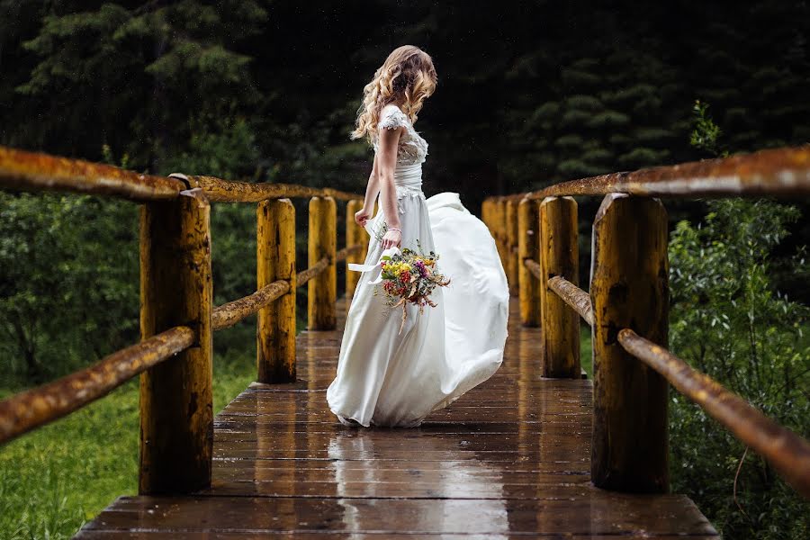 Fotografo di matrimoni Roman Gecko (getscorom). Foto del 5 marzo 2019