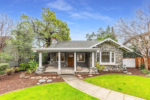 Maison avec jardin et terrasse 3