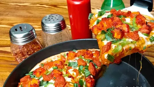 Barbecue Paneer Pizza