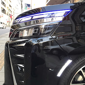 ヴォクシー ZRR80W