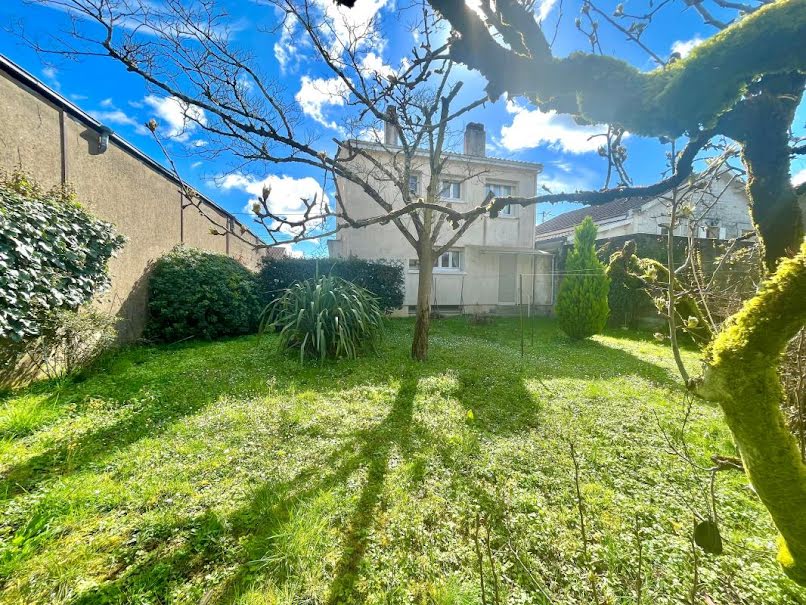 Vente maison 4 pièces 80 m² à Saintes (17100), 191 700 €