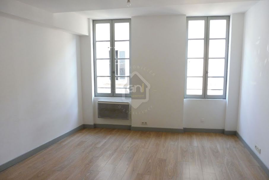 Vente appartement 3 pièces 47.77 m² à Carpentras (84200), 74 000 €