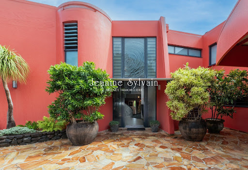 House with terrace 2