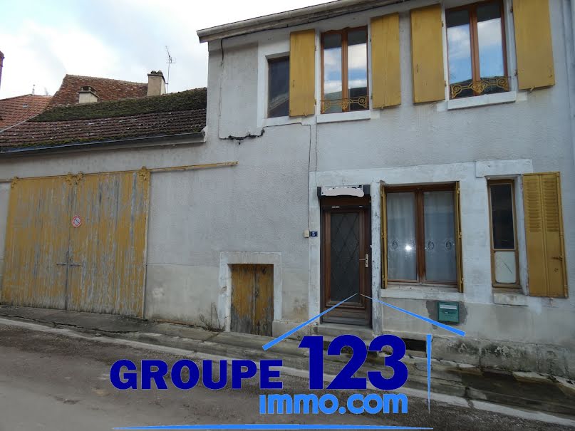 Vente maison 4 pièces 110 m² à Cravant (89460), 116 000 €