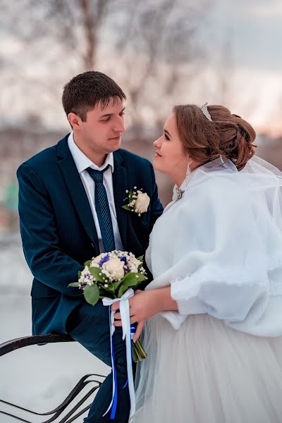 Jurufoto perkahwinan Vadim Belov (alloof). Foto pada 10 Mac 2017