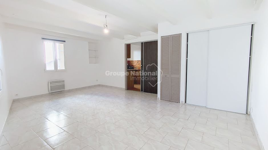 Location  appartement 1 pièce 35 m² à Pont-Saint-Esprit (30130), 313 €