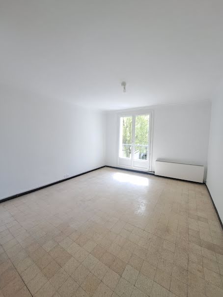 Location  appartement 3 pièces 51.55 m² à Marseille 4ème (13004), 811 €