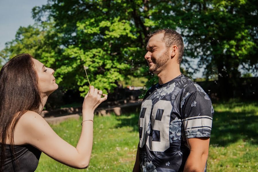 Fotografo di matrimoni Olha Peretiatkevych (photonforpeople). Foto del 13 maggio 2020
