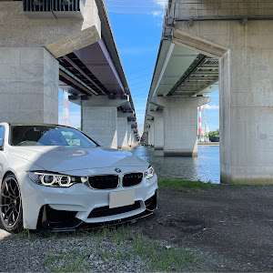 M4 クーペ F82