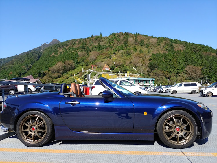 ロードスターのタイヤ・ホイール紹介・FD3S 純正ホイール・R1Rに関するカスタム事例の投稿画像2枚目