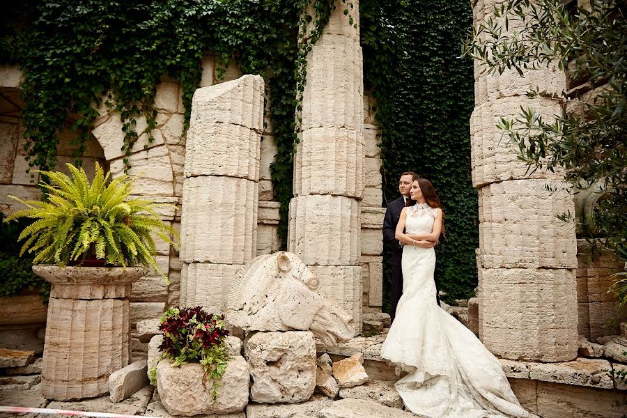 Fotógrafo de casamento Vadim Chikalo (vadymchykalo). Foto de 15 de setembro 2015