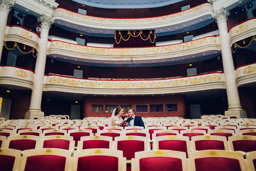 Fotógrafo de casamento Anna Peregudova (sanzara). Foto de 12 de março 2017