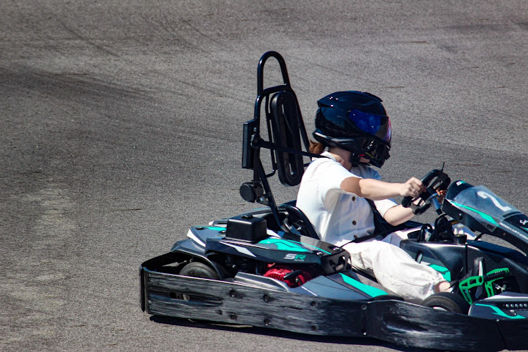 スイフトスポーツのzc33s・スイフトスポーツ・お盆休み・ゴーカートに関するカスタム事例の投稿画像6枚目