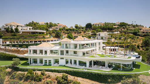 Maison avec piscine 2