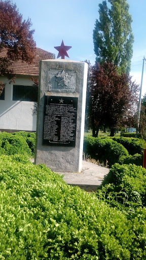 WW II Monument 