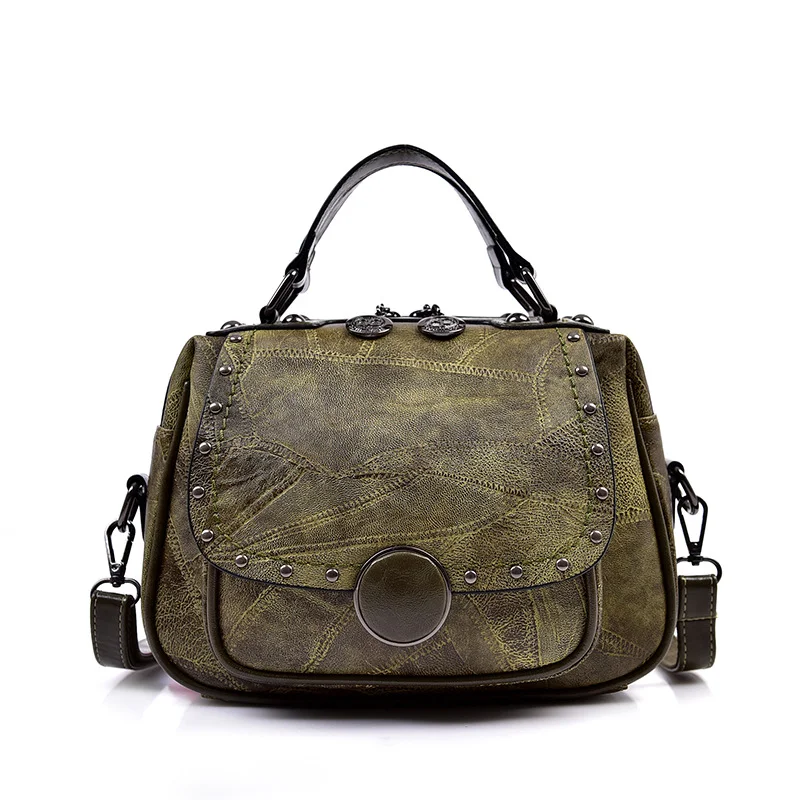 Borsa a mano da donna in morbida pelle, tracolla elegante e funzionale. Perfetta per l'uso quotidiano, comoda e versatile, ideale per ogni occasione.