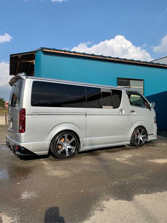 ハイエースバンの洗車・ワイトレ・ぷちオフ会に関するカスタム事例の投稿画像1枚目