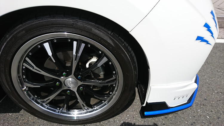 ステップワゴンの洗車・グリル交換⁉️に関するカスタム事例の投稿画像4枚目
