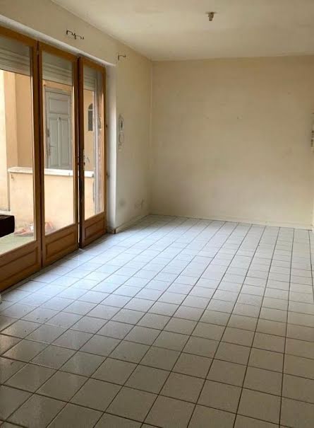 Location  appartement 2 pièces 32 m² à Roanne (42300), 365 €