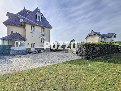 Seaside house with garden 4