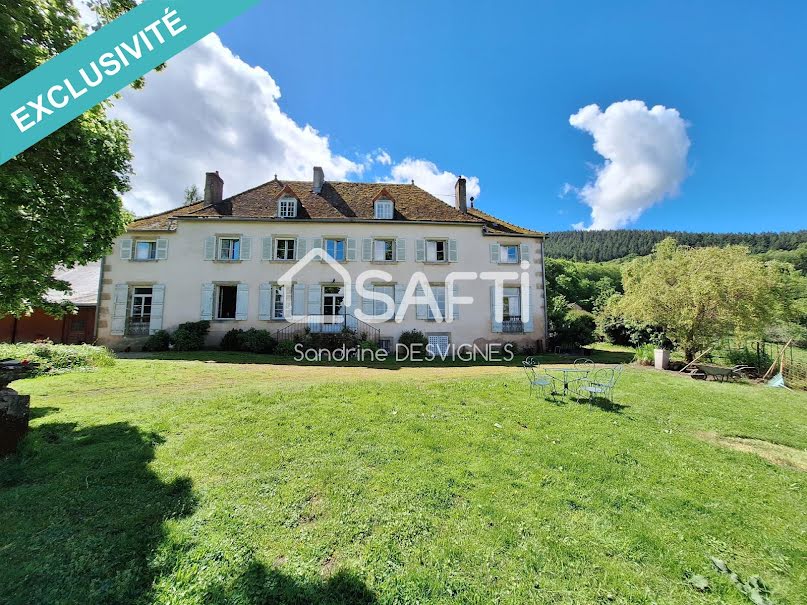 Vente maison 25 pièces 455 m² à Autun (71400), 650 000 €