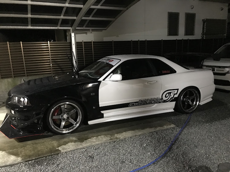 スカイライン GT-Rのスカイライン・スカイラインGTR34・しゅんぱんだに関するカスタム事例の投稿画像2枚目