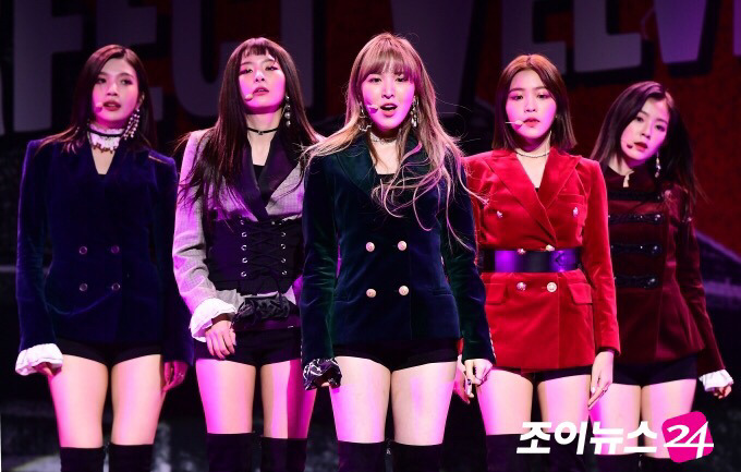 Red Velvet S Latest Stage Outfit Might Be Their Sexiest Ever Koreaboo