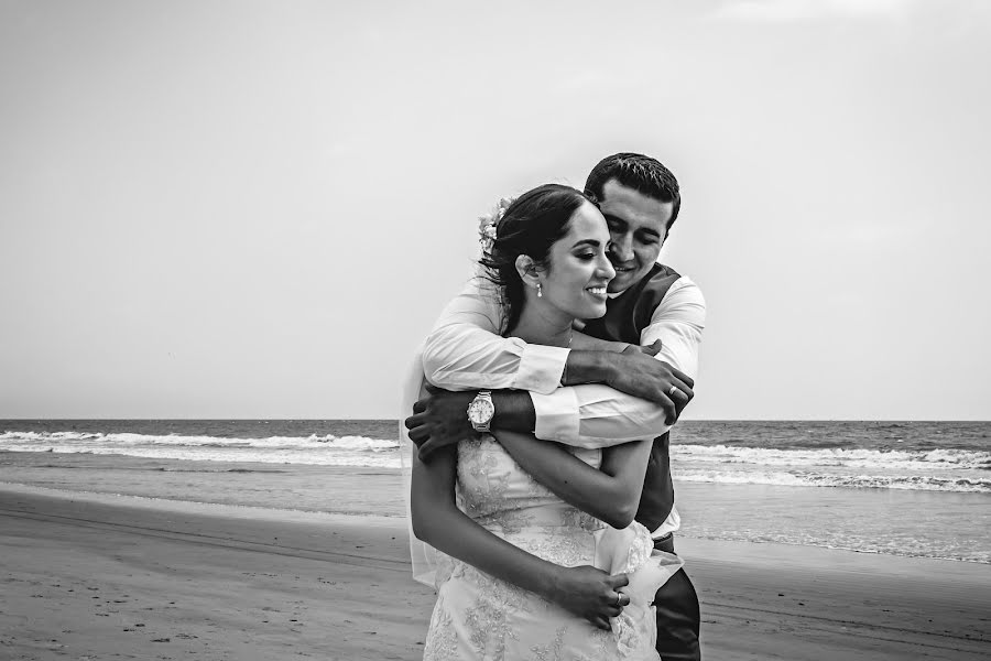 Fotógrafo de casamento Malvina Prenga (malvi). Foto de 3 de julho 2017