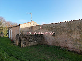 maison à Saint-Romain-de-Benet (17)