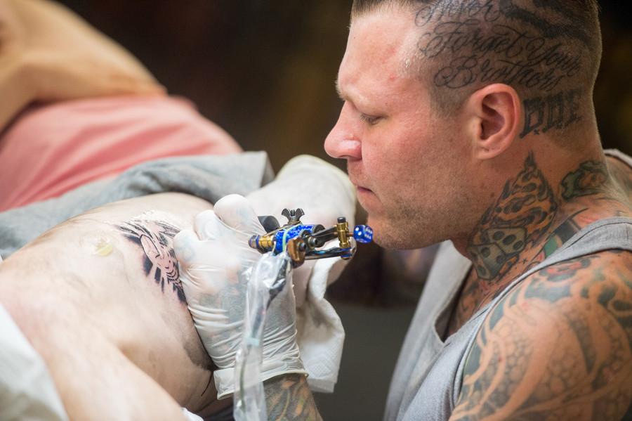 Tattoo Artists Are Still Pushing out People of Color | Bitch Media