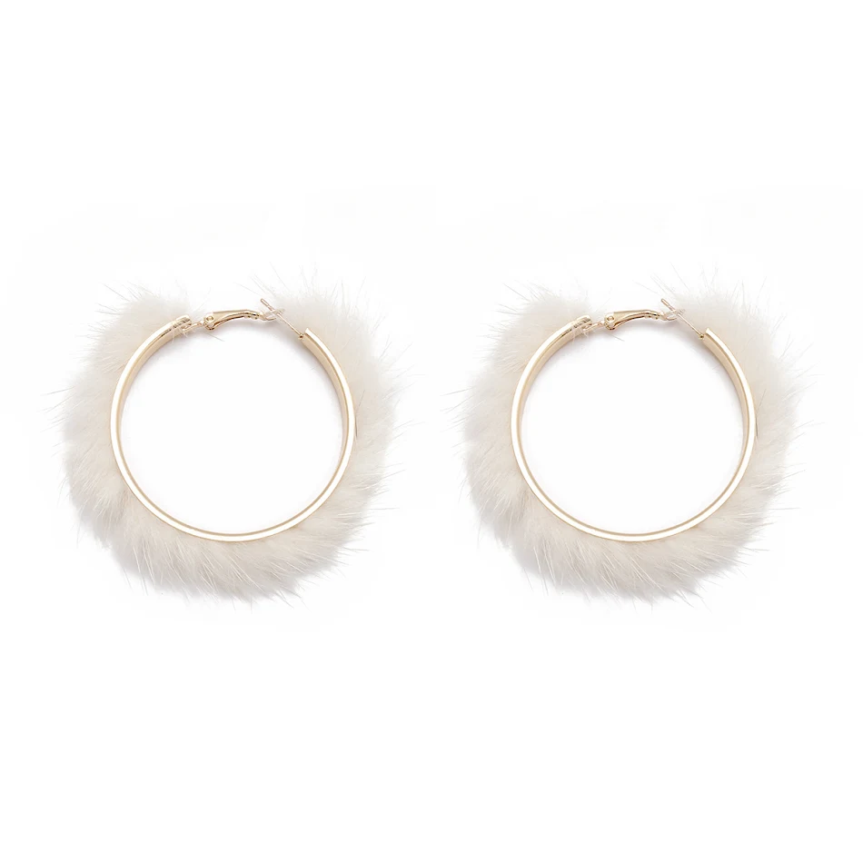 Boucles d'oreilles femme cercle métal fourrure de vison atmosphérique, pour un tempérament et un style irrésistible.
