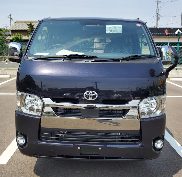 ハイエースバンのご契約ありがとうございますm(__)m・CARTUNEの威力は凄い😓・青棒…青棒…青棒…に関するカスタム事例の投稿画像1枚目