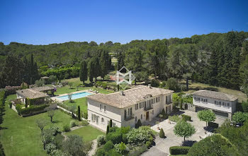 villa à Mougins (06)