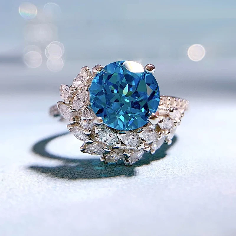 Anillo de plata S925 Blue Treasure con diamantes redondos de 8mm, elegancia azul para ocasiones especiales, joyería fina.