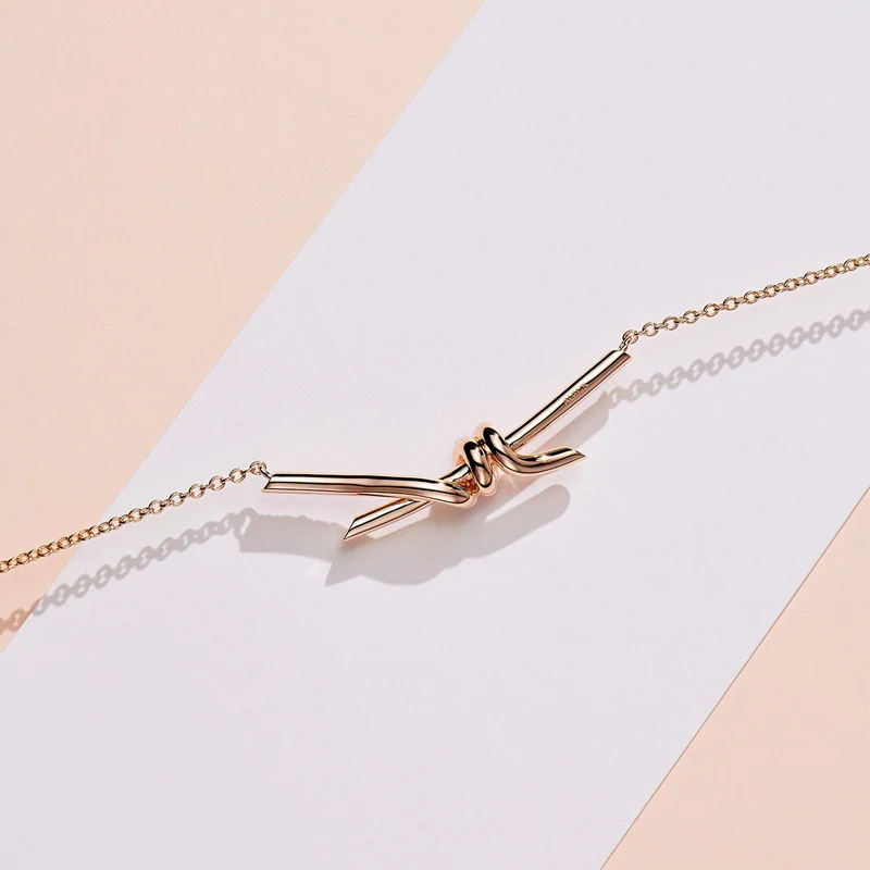 Title 2, Collier Diamond Bends And Hitches 18K Or Rose C...