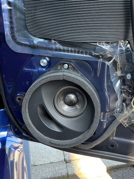 WRX S4のスピーカー交換・ソニックデザイン・WRX S4・雪虫発見・雪が近いに関するカスタム事例の投稿画像4枚目