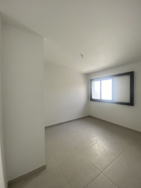 Location  appartement 3 pièces 61 m² à Saint Pierre (97410), 950 €