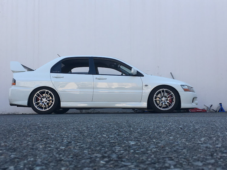 ランサーエボリューションの車高調整・DIYに関するカスタム事例の投稿画像2枚目