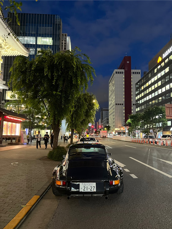911 クーペのカーボンボディ・カーボンポルシェ・空冷・911・PORSCHEに関するカスタム事例の投稿画像4枚目