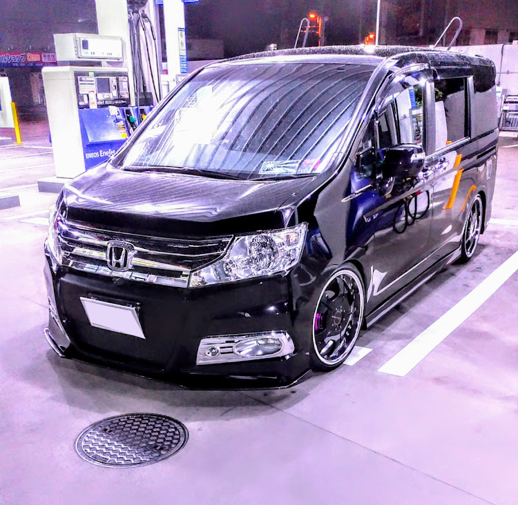 ステップワゴンスパーダの洗車・黒光り最高😍・梅雨早く終わって！・６月もよろしくお願いしますに関するカスタム事例の投稿画像4枚目