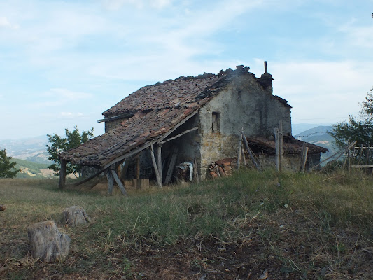 Chissà chi viveva qui ... di Giò Volpi