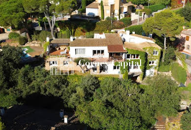 House with pool and terrace 3